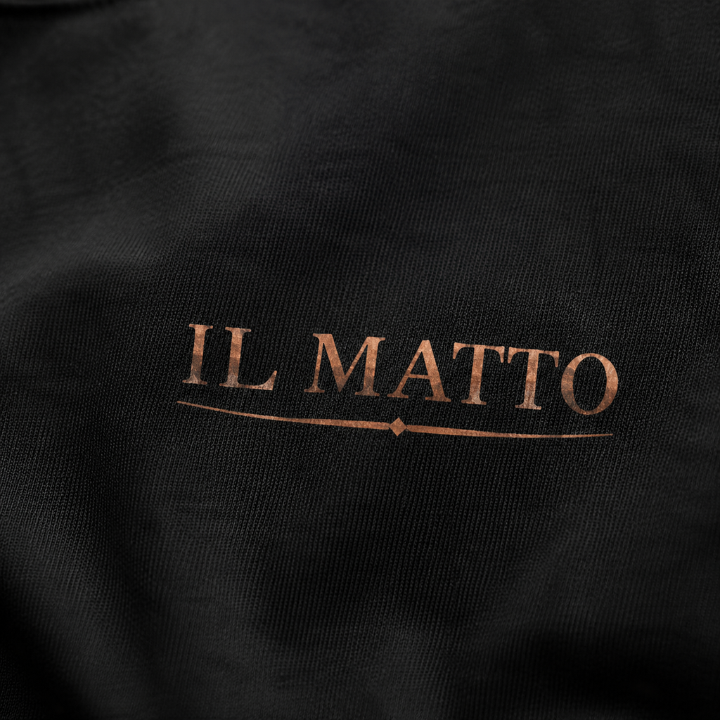 IL MATTO Everyday Tee Black Bronze design close-up
