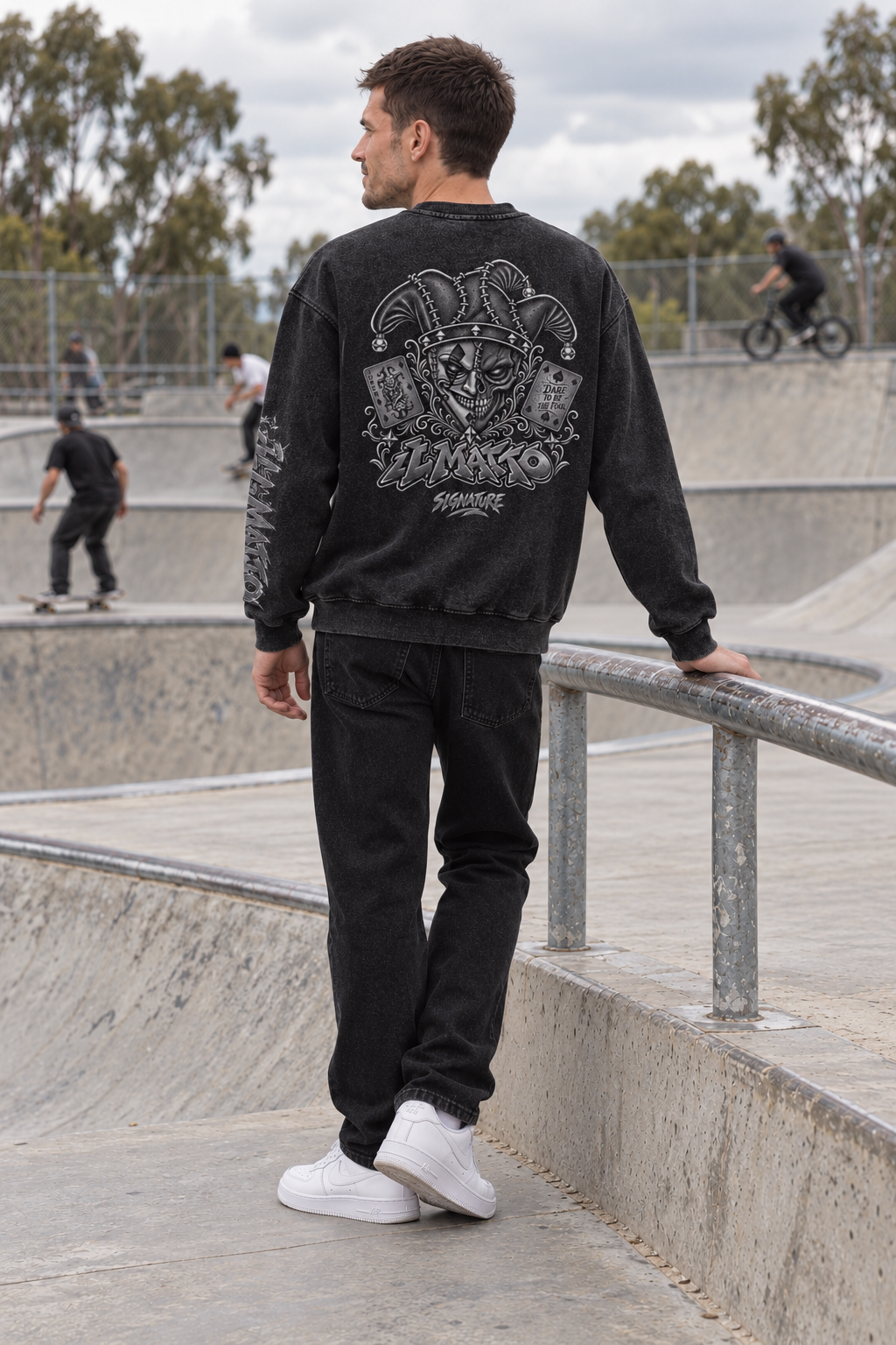 IL MATTO Signature Graffiti Crew — candid back skatepark lifestyle styling mockup with skaters and BMX riders